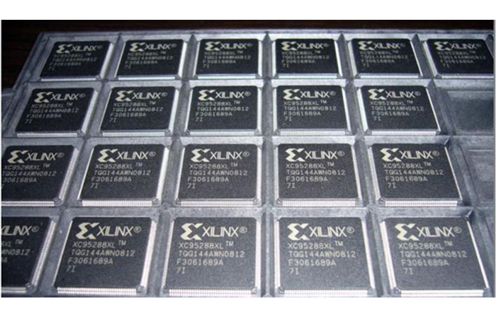 XC95288XL